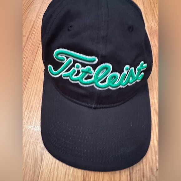 Titleist Footjoy Golf Youth Canvas Strapback Hat - Black / Green - Sz. Adj. - Picture 1 of 9